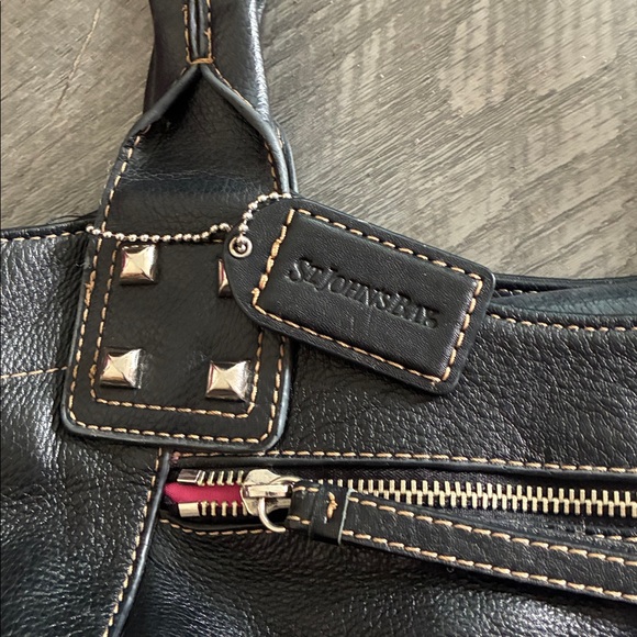 St. John’s bay genuine leather purse - Picture 2 of 6